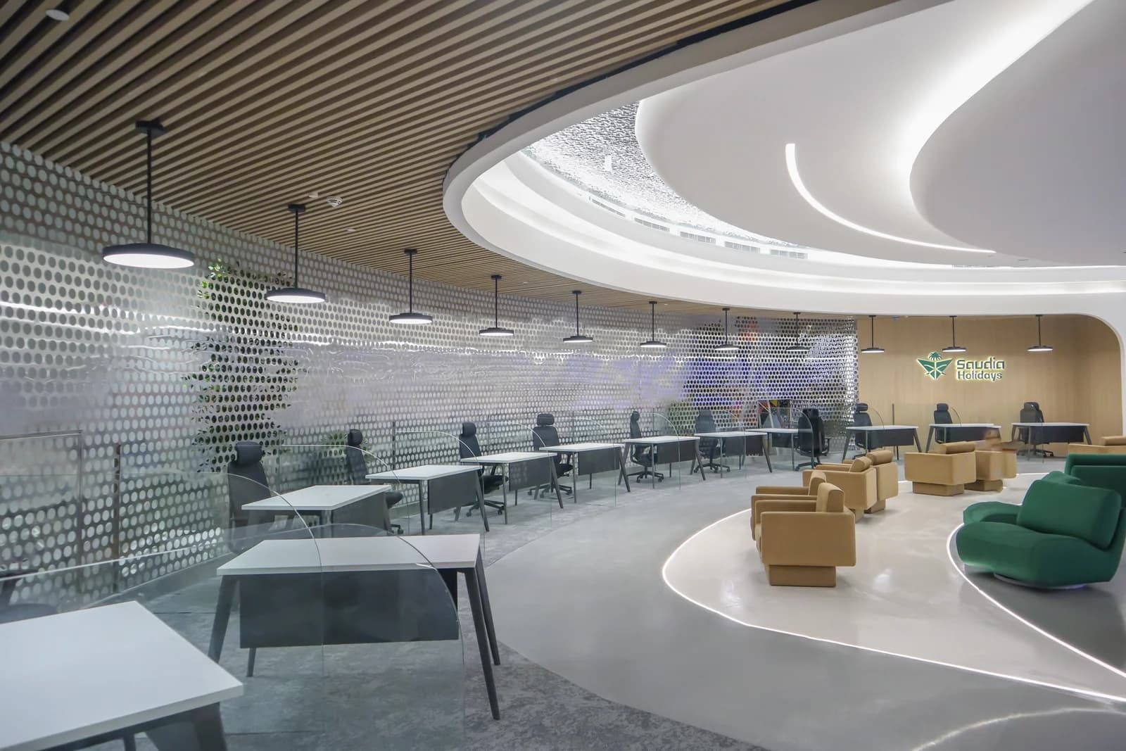 مكتب الطيران - جناح مجموعة السعودية 8