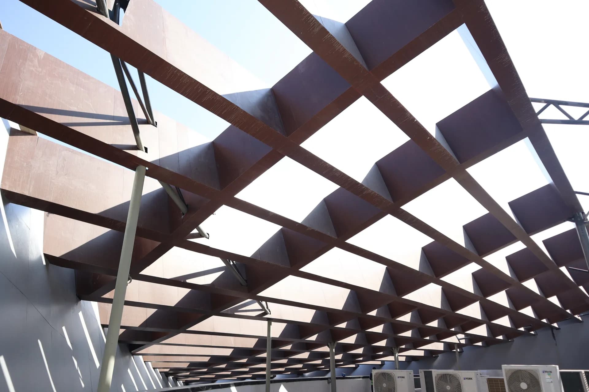 استيل ستراكشر