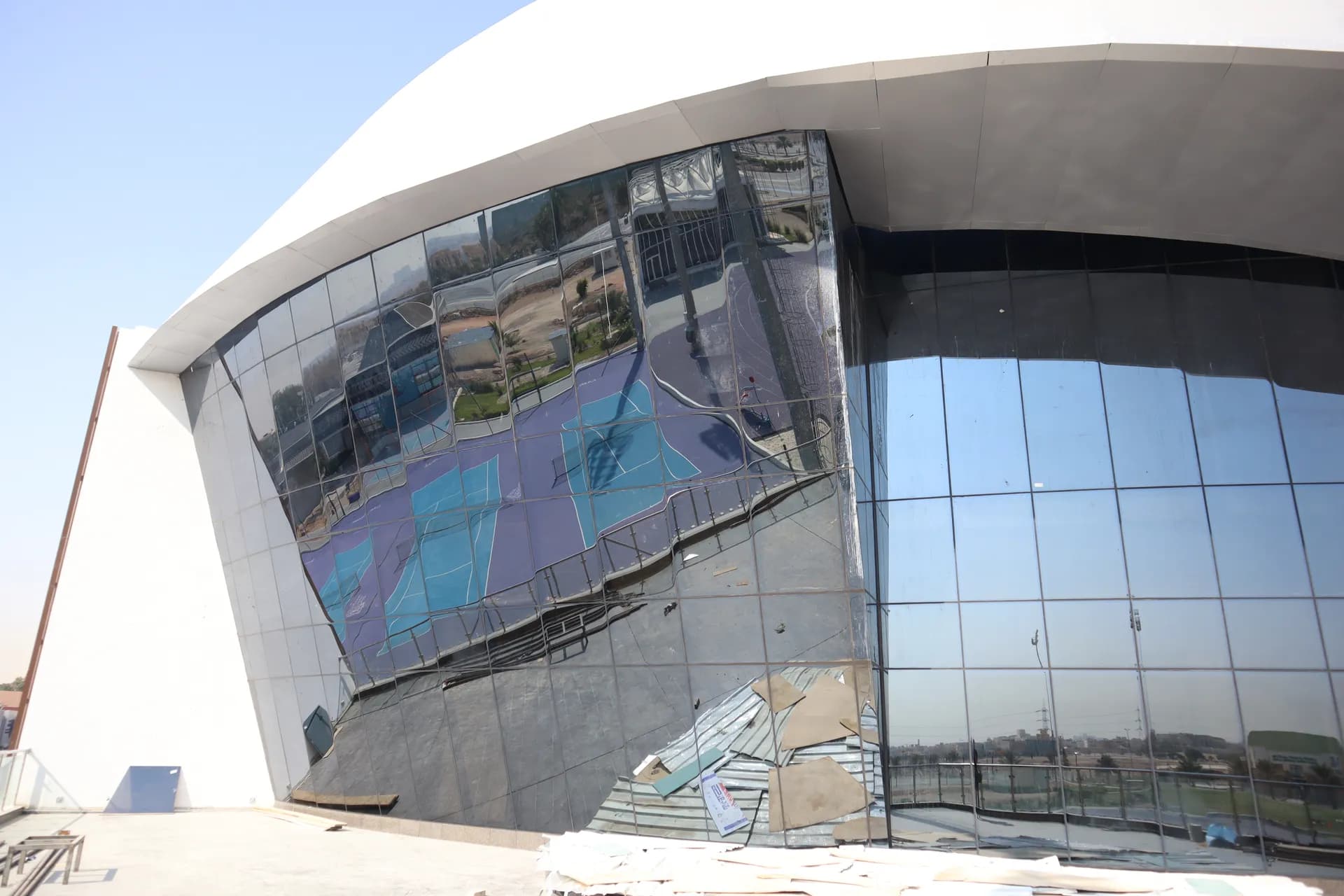 الزجاج الهيكلي